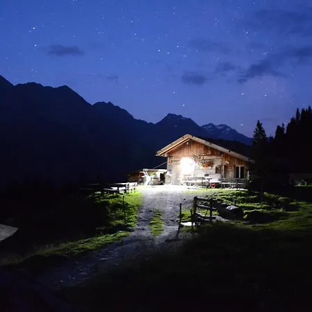 Penzion Am Rain 3*